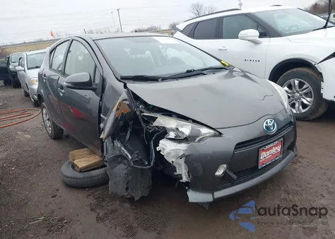 2014 Toyota Prius C Two from USA, damaged, VIN JTDKDTB39E1061354